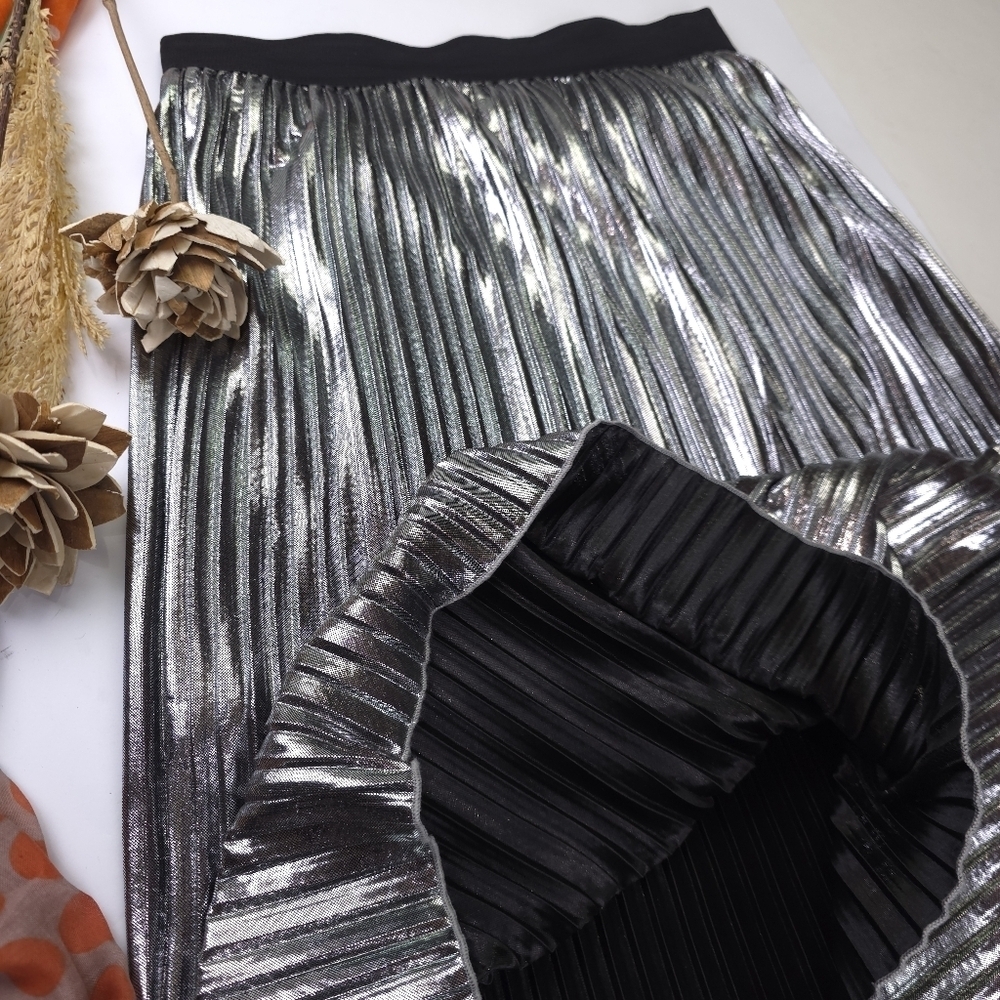 Promesa Metallic Silver Pleated Skirt sz M - Picture 3 of 8